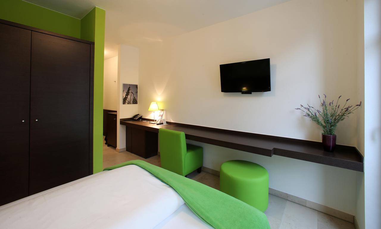 Kh Hotel Mit Restaurant 가이젠펠트 외부 사진